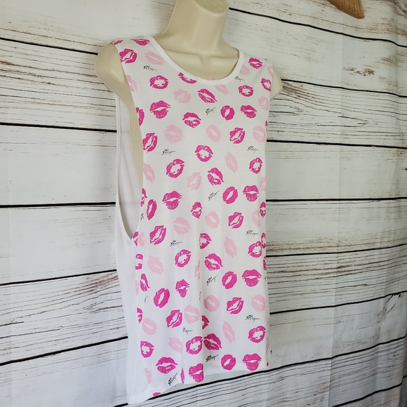 Betsey Johnson | Lips N Kisses Performance Tank To - Picture 3 of 8